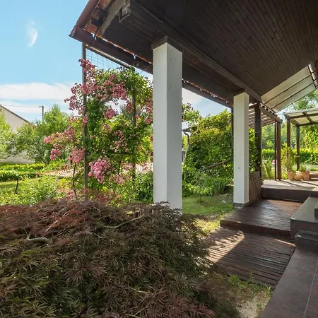 Villa Bella, With Heated Pool Cerovlje