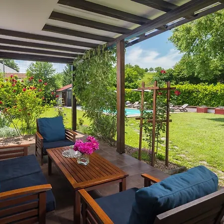 Bella, With Heated Pool Villa Cerovlje