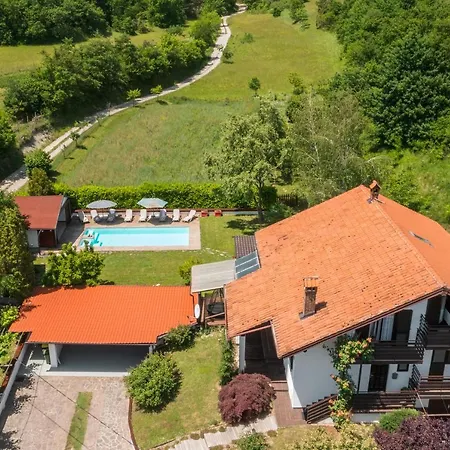 Villa Bella, With Heated Pool *