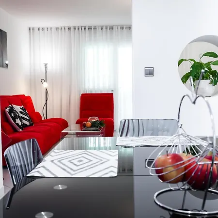 Bella, With Heated Pool Villa