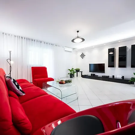 Bella, With Heated Pool Villa *