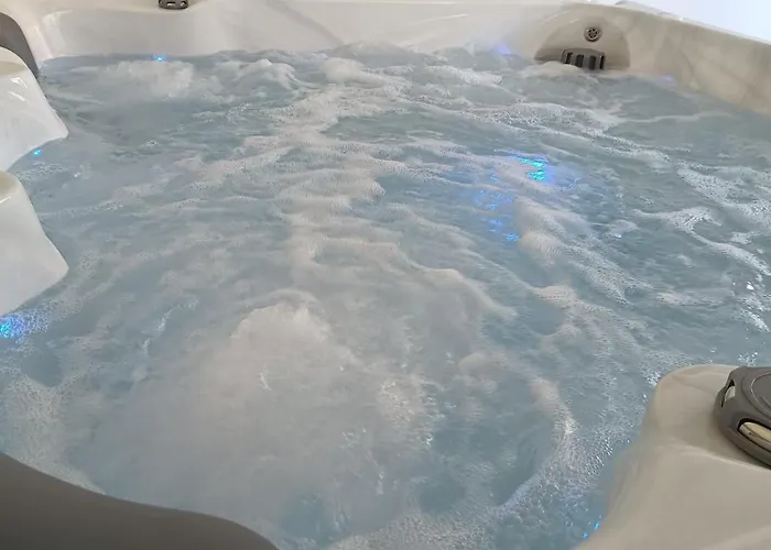 Βίλα Bella, With Heated Pool Cerovlje