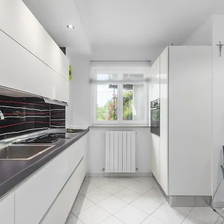 Bella, With Heated Pool Villa