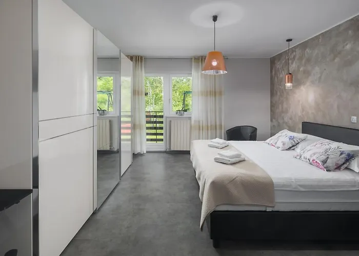 Bella, With Heated Pool