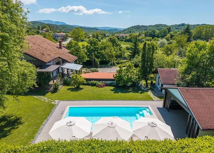 Bella, With Heated Pool Cerovlje