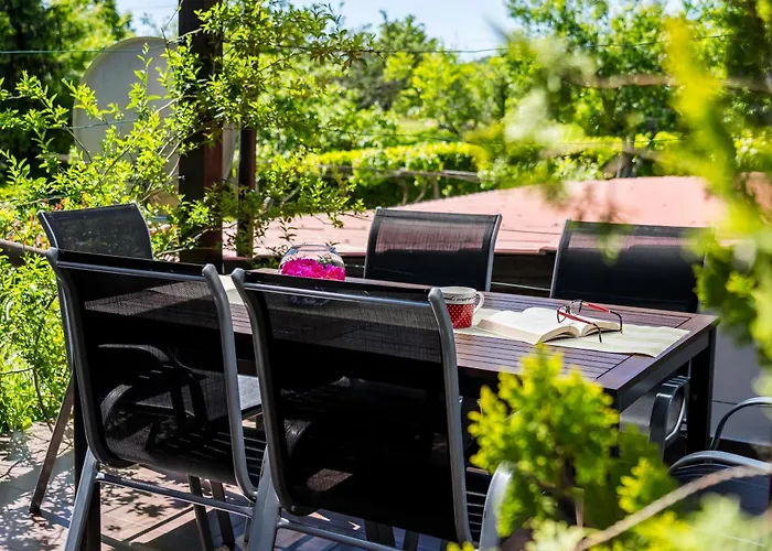 Bella, With Heated Pool Cerovlje