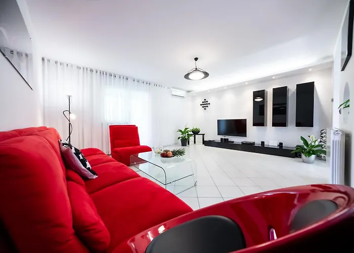 Bella, With Heated Pool Villa *